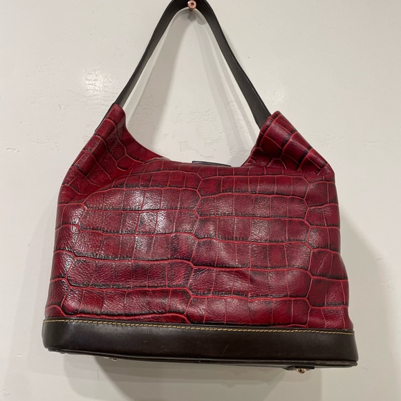 Dooney & Bourke Logo Lock Deep Red Croc Leather Large Hobo Shoulder Bag - Picture 3 of 8